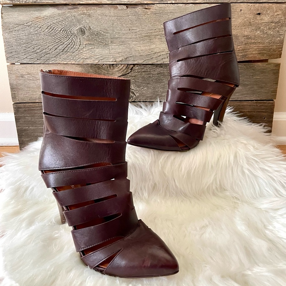 REBECCA MINKOFF | Strappy Leather Boots (The fit is more for an 8.5M or 8M)